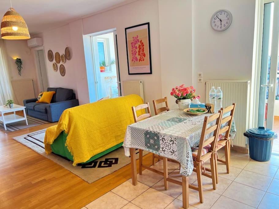 Cozy Fairytal Garden Apartment, Family Friendly, Free Parking, 15 Min To Airport Афины Экстерьер фото